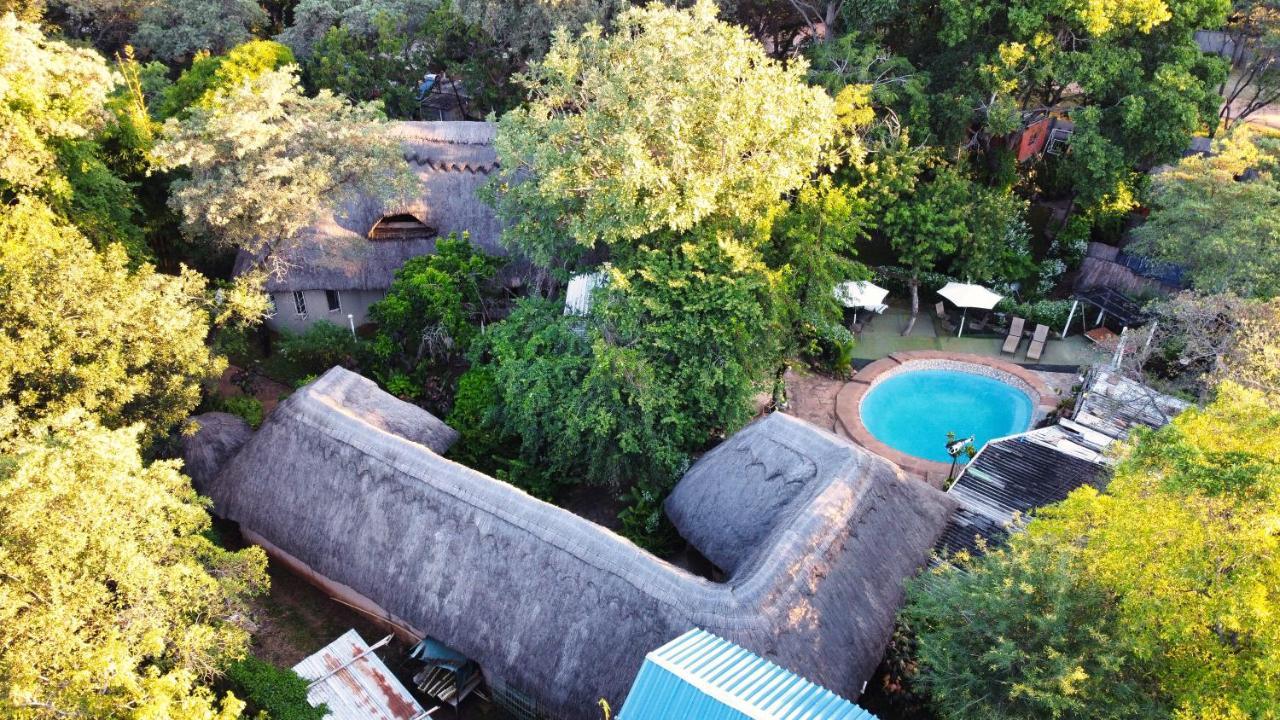 Victoria Falls Backpackers Lodge מראה חיצוני תמונה