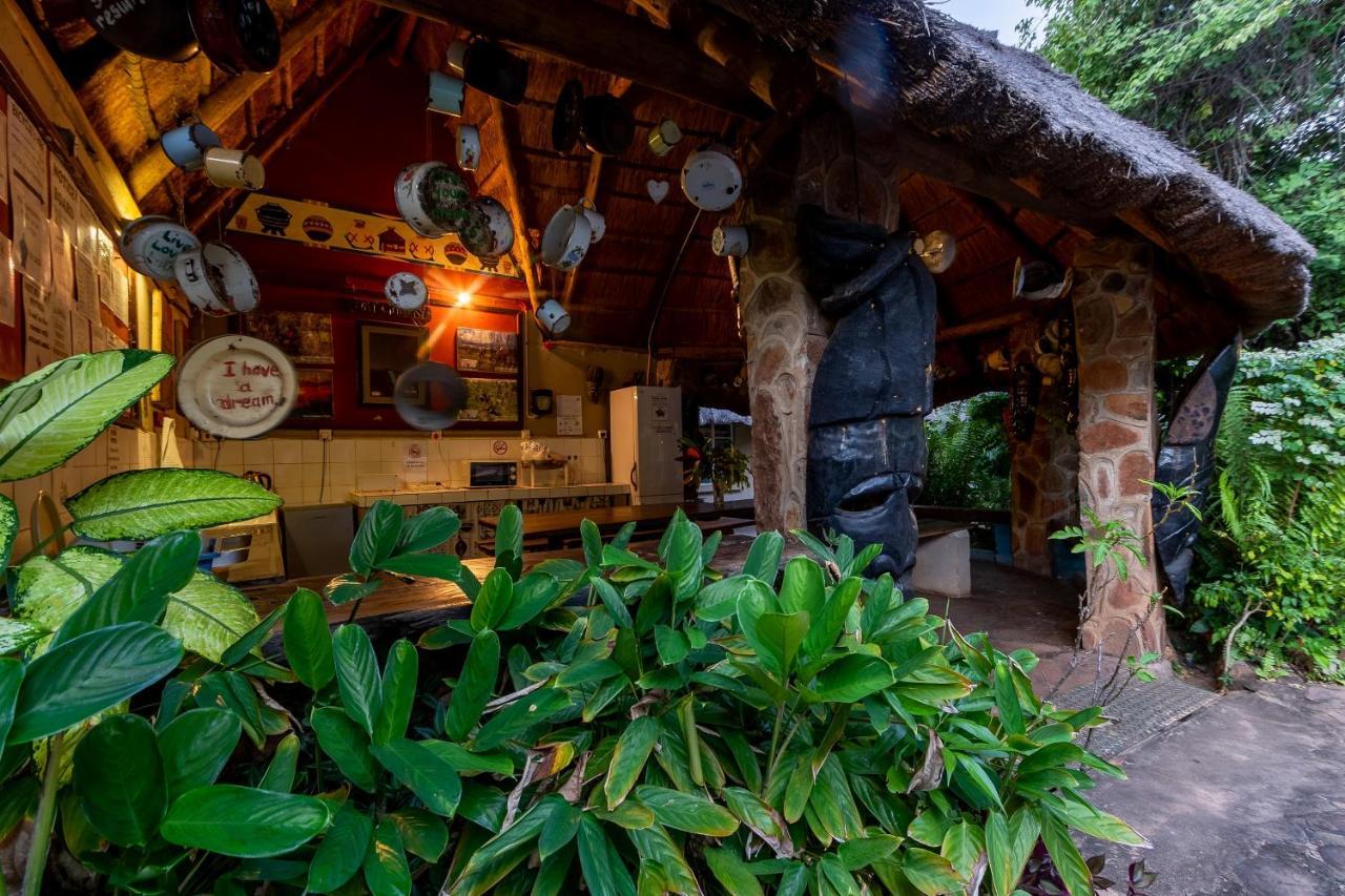 Victoria Falls Backpackers Lodge מראה חיצוני תמונה