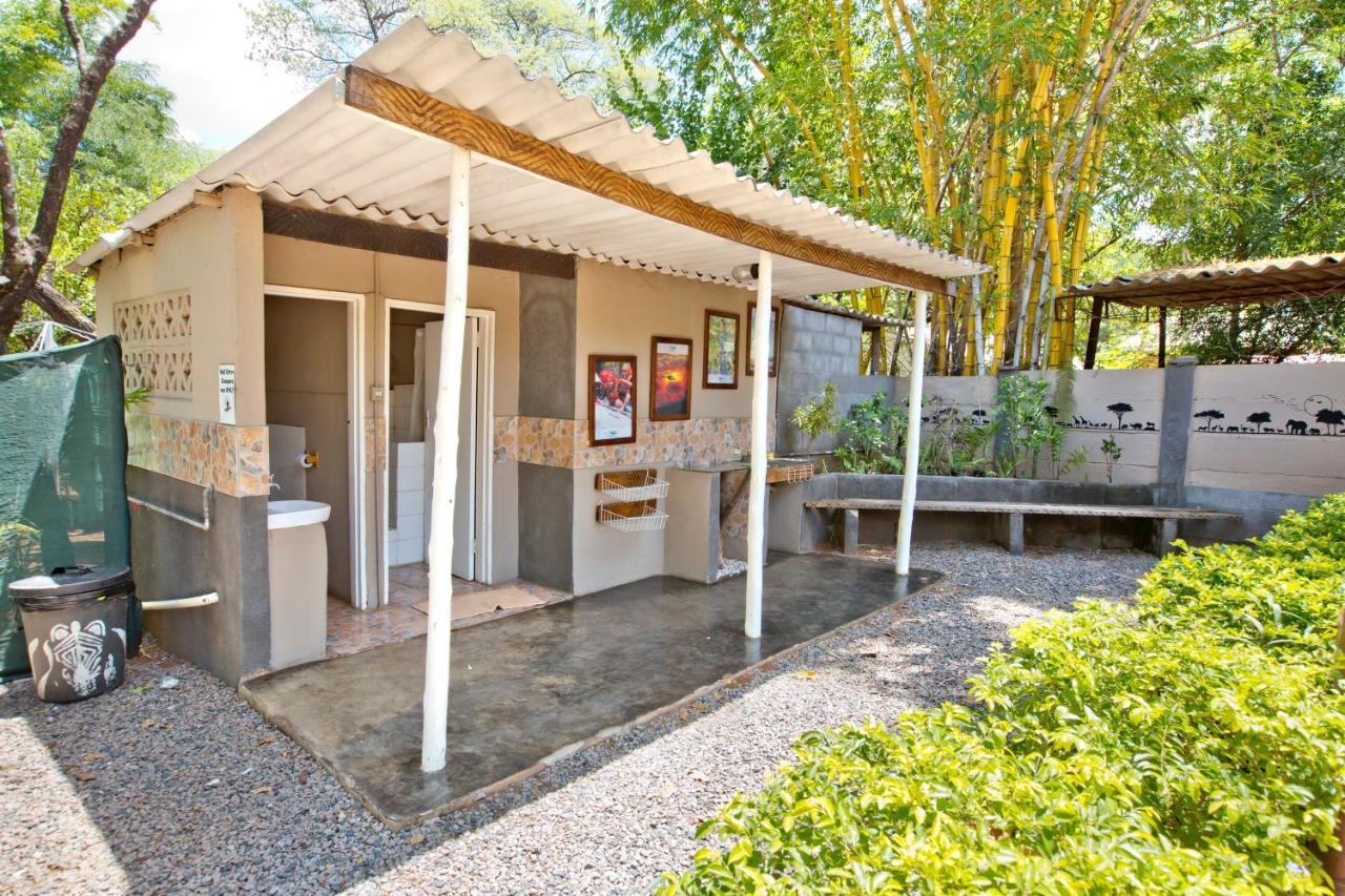 Victoria Falls Backpackers Lodge מראה חיצוני תמונה
