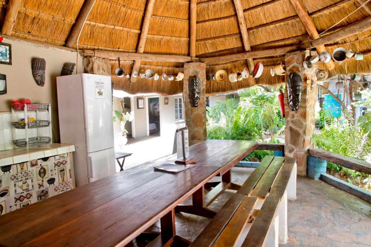 Victoria Falls Backpackers Lodge מראה חיצוני תמונה