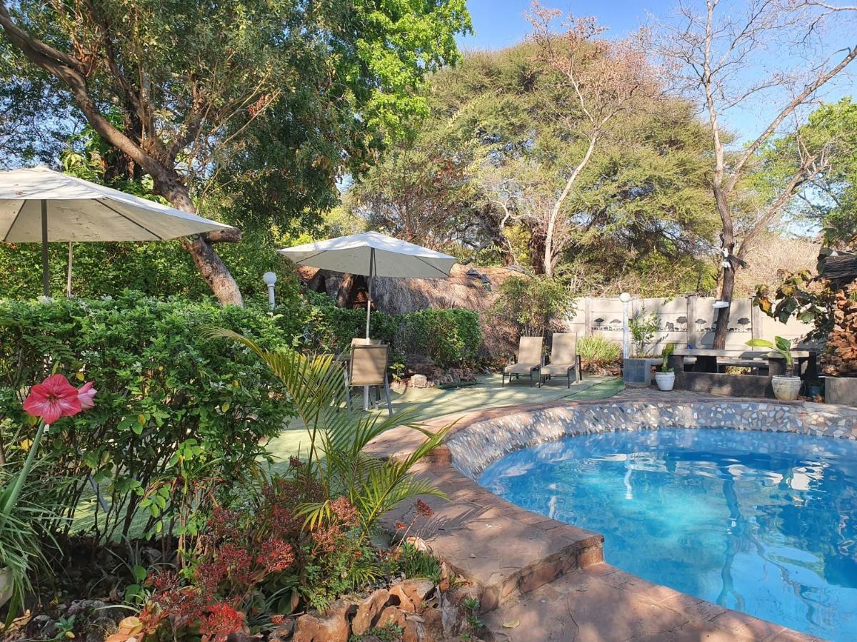 Victoria Falls Backpackers Lodge מראה חיצוני תמונה
