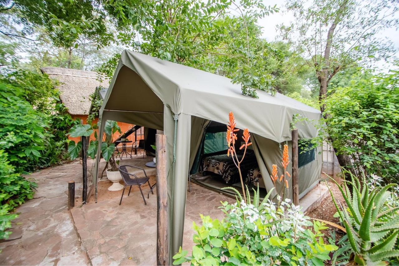 Victoria Falls Backpackers Lodge מראה חיצוני תמונה