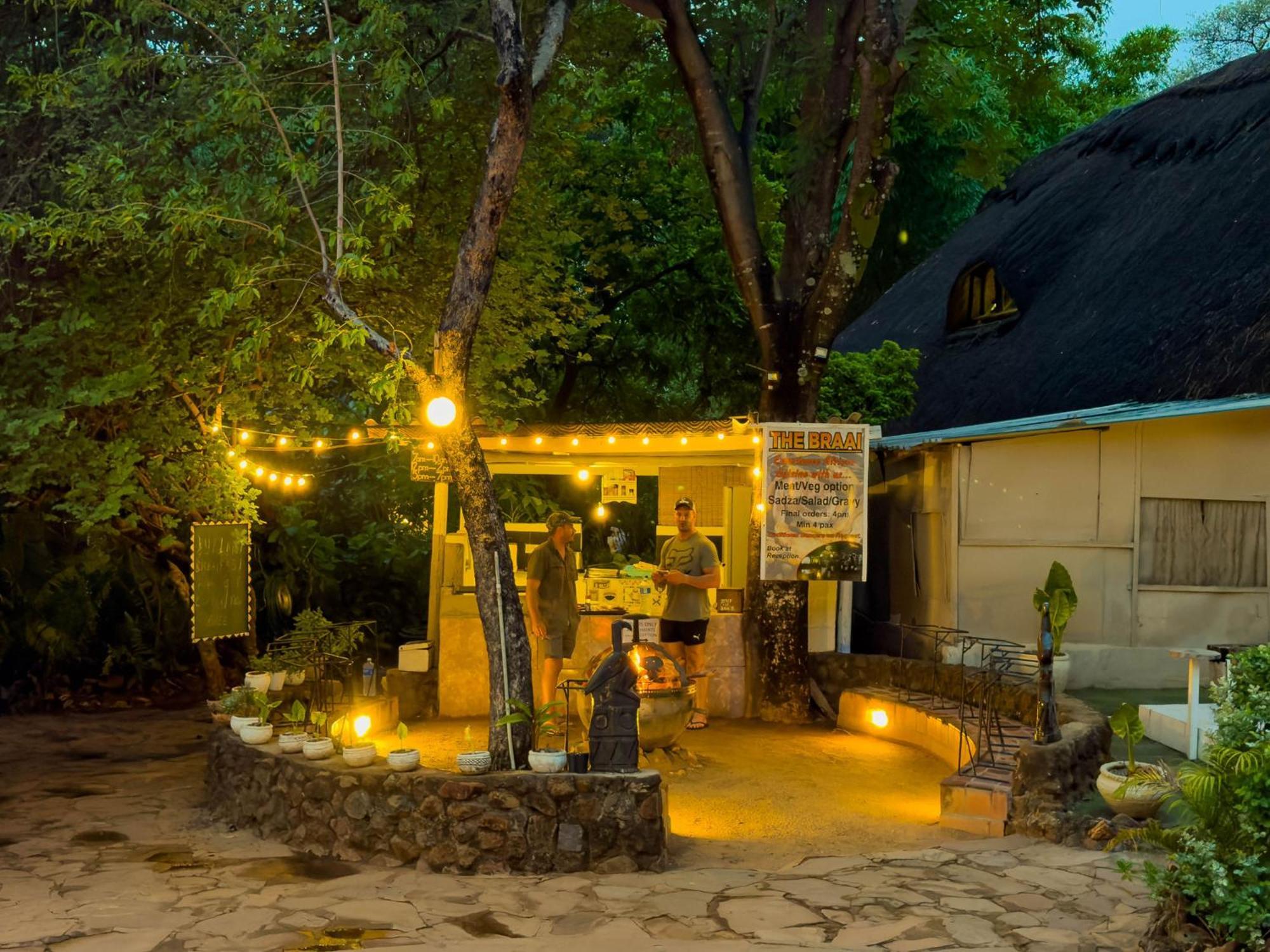 Victoria Falls Backpackers Lodge מראה חיצוני תמונה