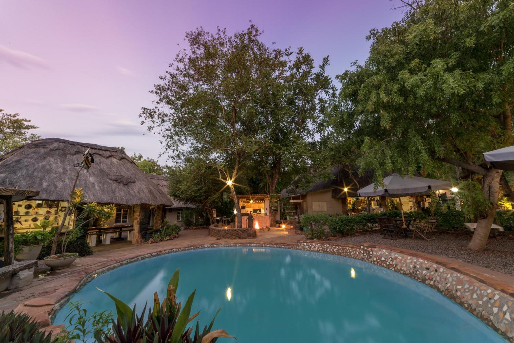 Victoria Falls Backpackers Lodge מראה חיצוני תמונה