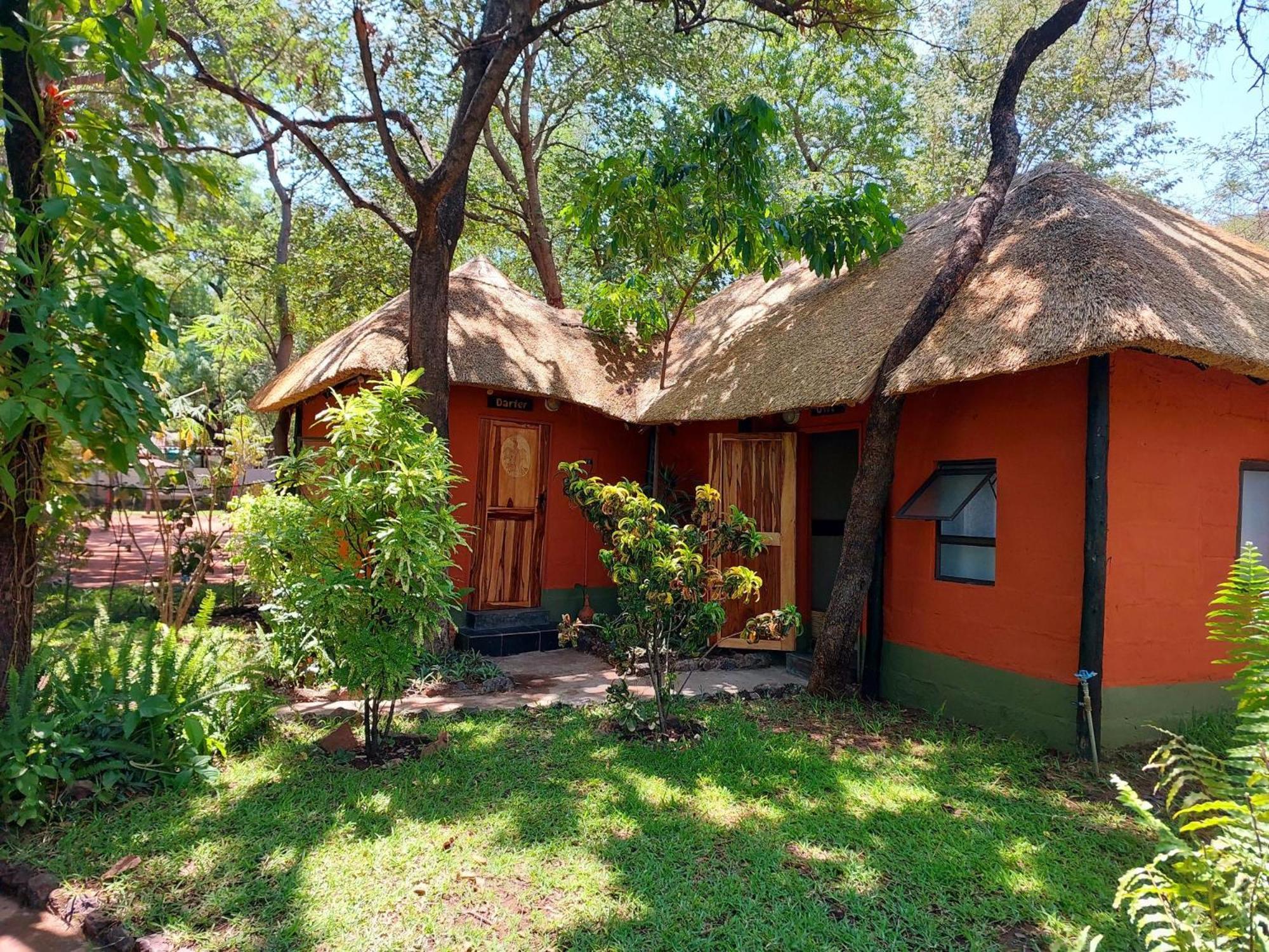 Victoria Falls Backpackers Lodge מראה חיצוני תמונה