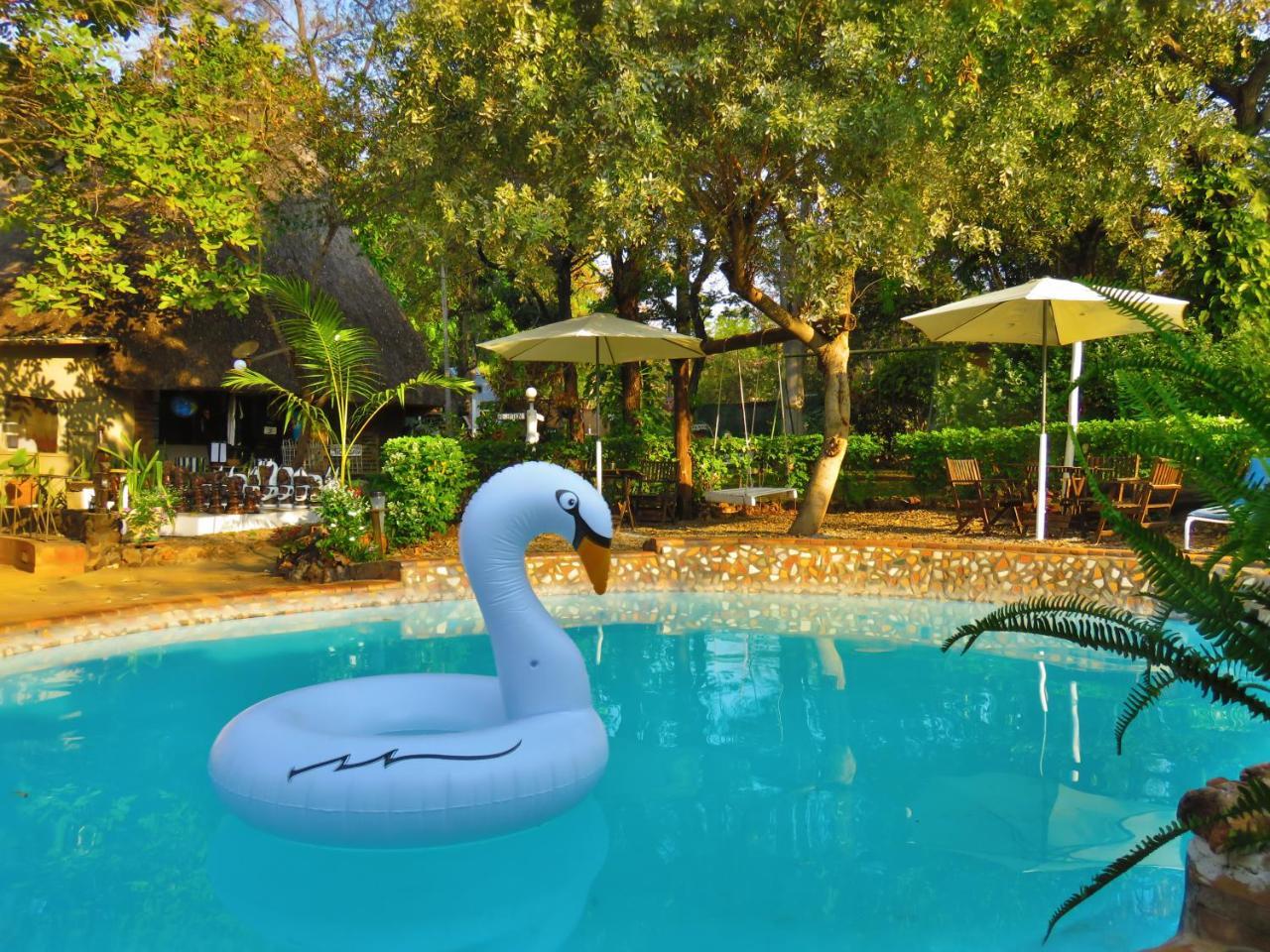Victoria Falls Backpackers Lodge מראה חיצוני תמונה